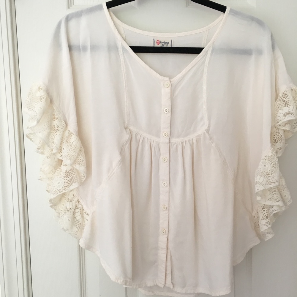 Olsenboye lace ruffle sleeve ivory blouse. S